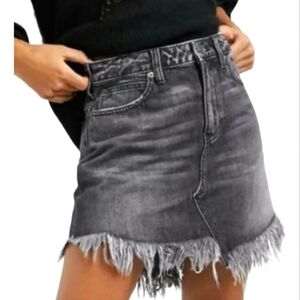 Free People Maverick 5 Pocket Raw Fringe Hem Demin Skirt Size 28 Country Western